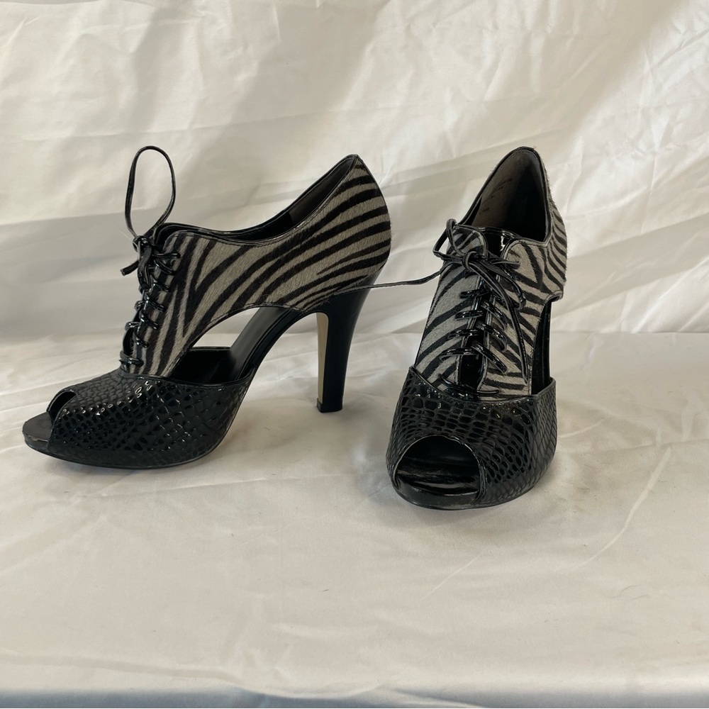 NINE WEST zebra print hair lace up heels